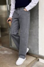 Relaxed Fit Jeans - Image 2